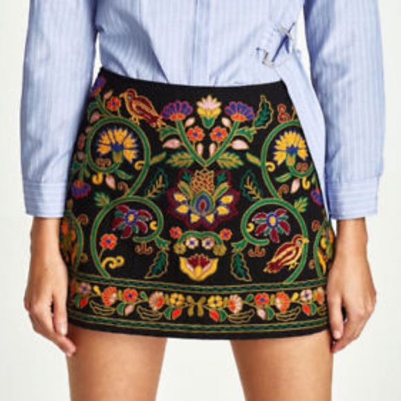 Zara Dresses & Skirts - NWOT Zara Embroidered Skirt